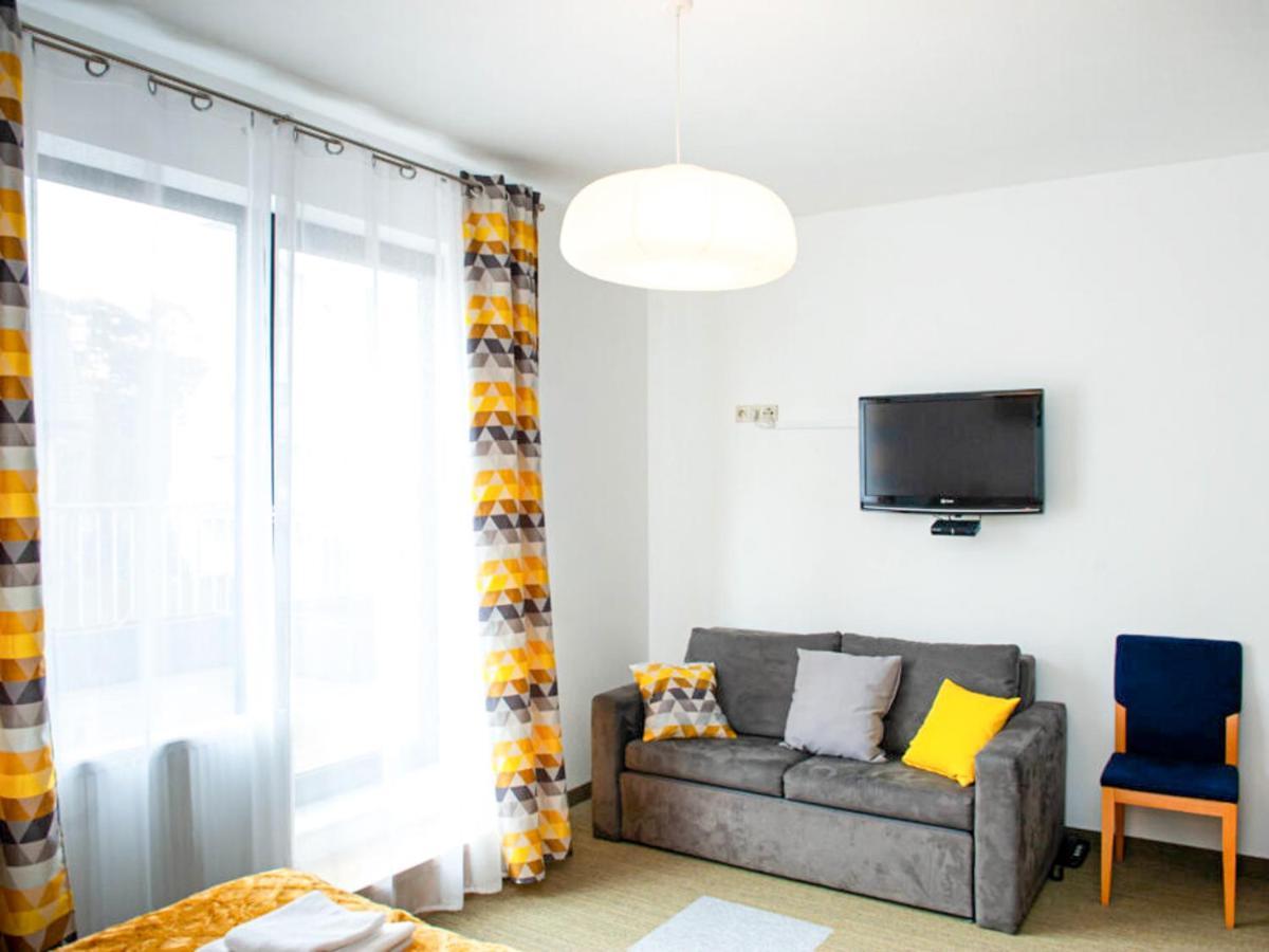 ニエホジェ Gosciniec Ptasi Zaulek Bed & Breakfast エクステリア 写真